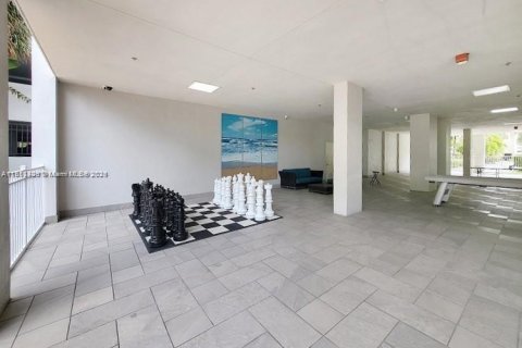 Condo in Sunny Isles Beach, Florida, 1 bedroom  № 1857403 - photo 15
