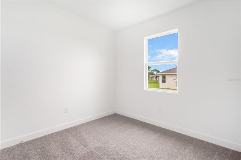 House in Weeki Wachee, Florida 4 bedrooms, 177.44 sq.m. № 1766996 - photo 27