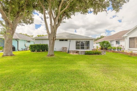 House in New Smyrna Beach, Florida 3 bedrooms, 145.58 sq.m. № 2237493 - photo 26