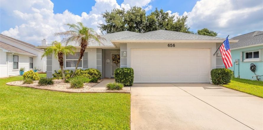 House in New Smyrna Beach, Florida 3 bedrooms, 145.58 sq.m. № 2237493