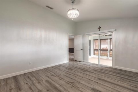 House in New Smyrna Beach, Florida 3 bedrooms, 145.58 sq.m. № 2237493 - photo 20