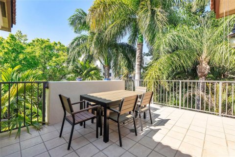 Touwnhouse à vendre à Fort Lauderdale, Floride: 4 chambres, 271.27 m2 № 2087354 - photo 26