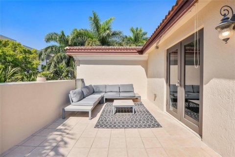 Touwnhouse à vendre à Fort Lauderdale, Floride: 4 chambres, 271.27 m2 № 2087354 - photo 23