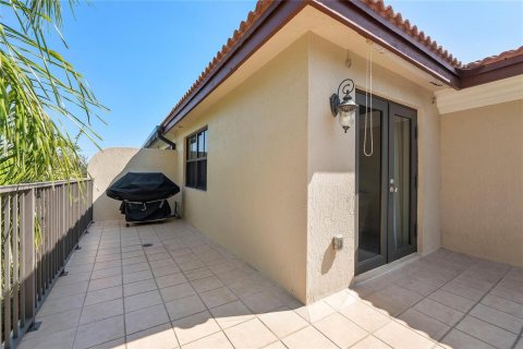 Touwnhouse à vendre à Fort Lauderdale, Floride: 4 chambres, 271.27 m2 № 2087354 - photo 28
