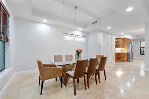 Touwnhouse à vendre à Fort Lauderdale, Floride: 4 chambres, 271.27 m2 № 2087354 - photo 6