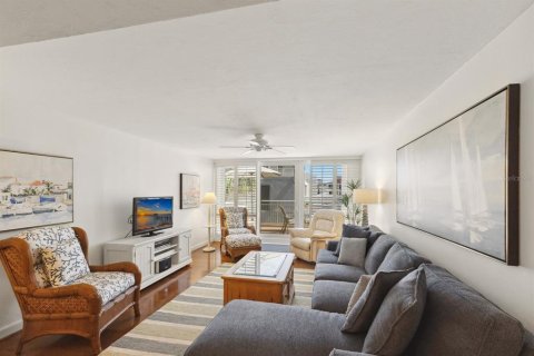 Condo in Longboat Key, Florida, 2 bedrooms  № 1784725 - photo 17