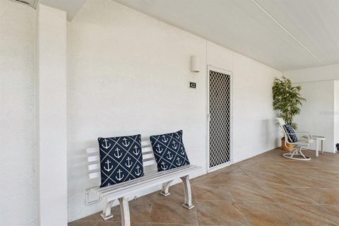 Condo in Longboat Key, Florida, 2 bedrooms  № 1784725 - photo 13