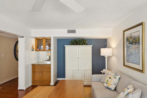 Condo in Longboat Key, Florida, 2 bedrooms  № 1784725 - photo 23