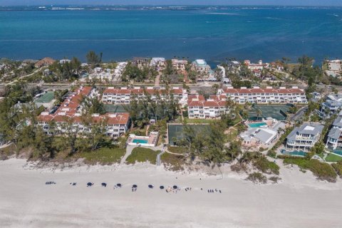 Condo in Longboat Key, Florida, 2 bedrooms  № 1784725 - photo 1