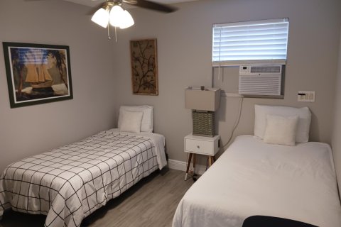 Villa ou maison à louer à West Palm Beach, Floride: 2 chambres, 75.62 m2 № 1154402 - photo 1