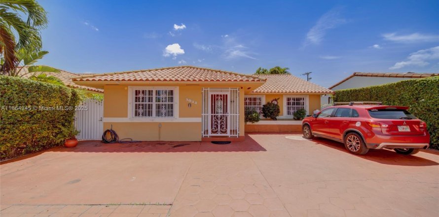Villa ou maison à Miami, Floride 3 chambres, 167.32 m2 № 1891946