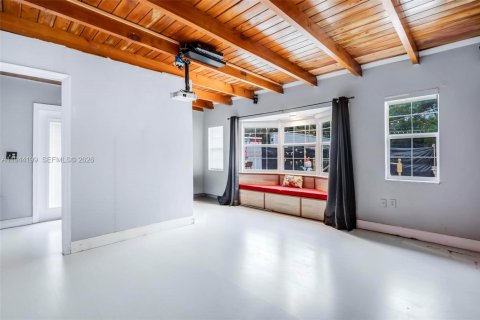 House in Pembroke Pines, Florida 4 bedrooms, 133.69 sq.m. № 2001031 - photo 15