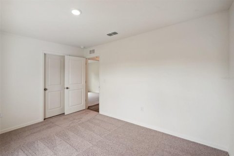House in Weeki Wachee, Florida 4 bedrooms, 212.37 sq.m. № 2207358 - photo 20