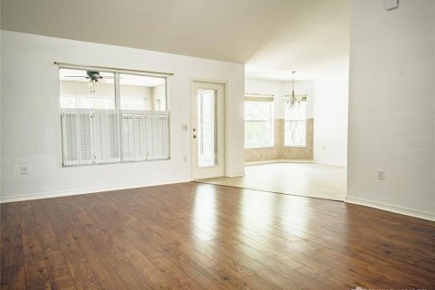 Casa en venta en Spring Hill, Florida, 4 dormitorios, 216.18 m2 № 1736993 - foto 4