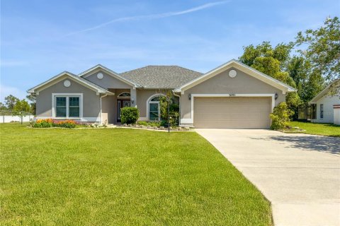 Casa en venta en Spring Hill, Florida, 4 dormitorios, 216.18 m2 № 1736993 - foto 1