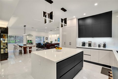 Villa ou maison à vendre à North Miami Beach, Floride: 5 chambres, 228.73 m2 № 1968196 - photo 18