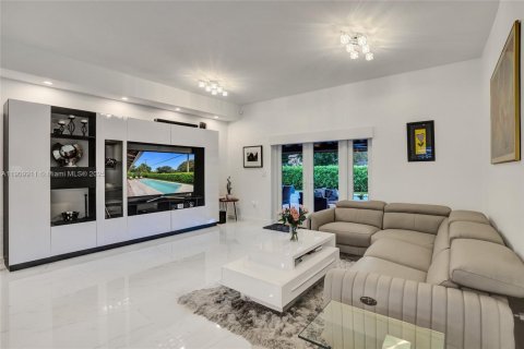 Villa ou maison à vendre à North Miami Beach, Floride: 5 chambres, 228.73 m2 № 1968196 - photo 22