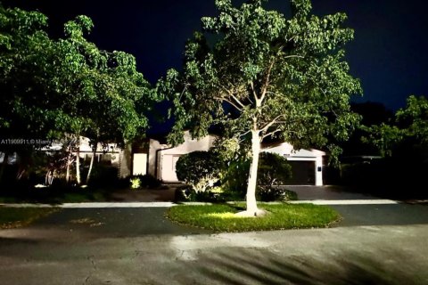 Villa ou maison à vendre à North Miami Beach, Floride: 5 chambres, 228.73 m2 № 1968196 - photo 7