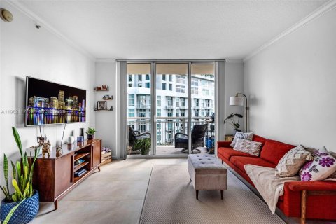 Condo in Miami, Florida, 2 bedrooms  № 2025253 - photo 7