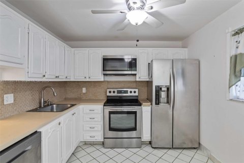 Condominio en venta en Boynton Beach, Florida, 2 dormitorios, 89.19 m2 № 1741601 - foto 9