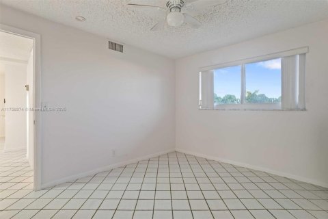 Condominio en venta en Boynton Beach, Florida, 2 dormitorios, 89.19 m2 № 1741601 - foto 19