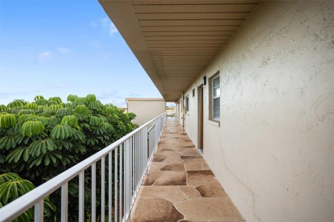 Condominio en venta en Boynton Beach, Florida, 2 dormitorios, 89.19 m2 № 1741601 - foto 2