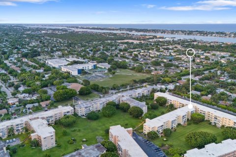 Condominio en venta en Boynton Beach, Florida, 2 dormitorios, 89.19 m2 № 1741601 - foto 29