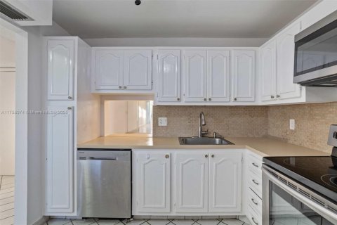 Condominio en venta en Boynton Beach, Florida, 2 dormitorios, 89.19 m2 № 1741601 - foto 11