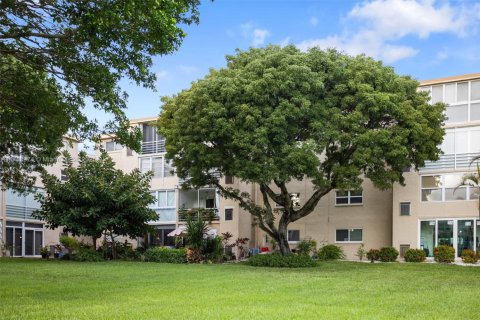Condominio en venta en Boynton Beach, Florida, 2 dormitorios, 89.19 m2 № 1741601 - foto 1