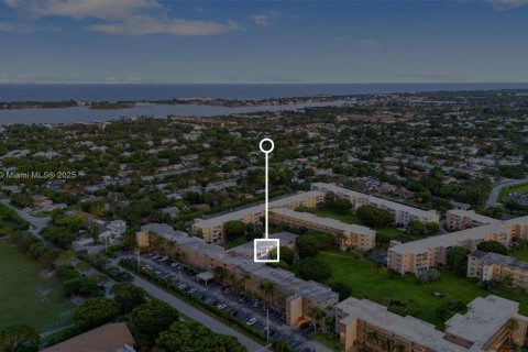 Condominio en venta en Boynton Beach, Florida, 2 dormitorios, 89.19 m2 № 1741601 - foto 27
