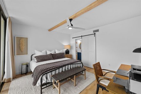 Condo in Saint Petersburg, Florida, 2 bedrooms № 2233678 - photo 29