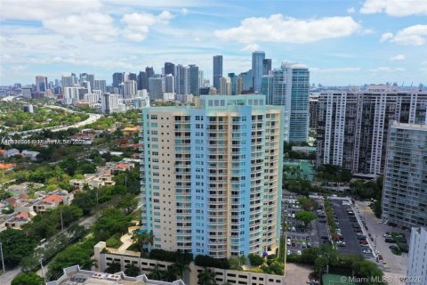 Condo in Miami, Florida, 1 bedroom  № 1944422 - photo 29