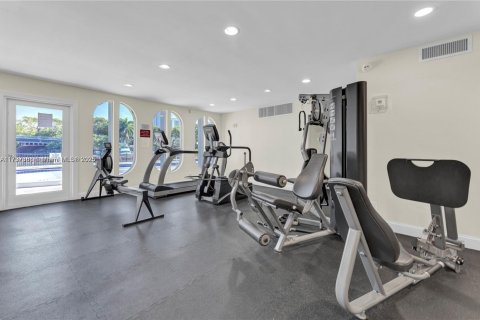 Condominio en venta en Hallandale Beach, Florida, 1 dormitorio, 78.97 m2 № 1861108 - foto 26
