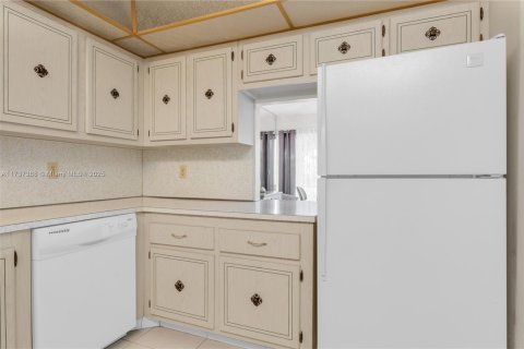 Condominio en venta en Hallandale Beach, Florida, 1 dormitorio, 78.97 m2 № 1861108 - foto 7