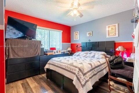 Condo in Weston, Florida, 3 bedrooms  № 1699495 - photo 16