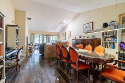 Condo in Weston, Florida, 3 bedrooms  № 1699495 - photo 2