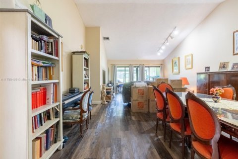 Condo in Weston, Florida, 3 bedrooms  № 1699495 - photo 1