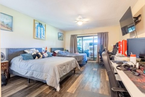 Condo in Weston, Florida, 3 bedrooms  № 1699495 - photo 22