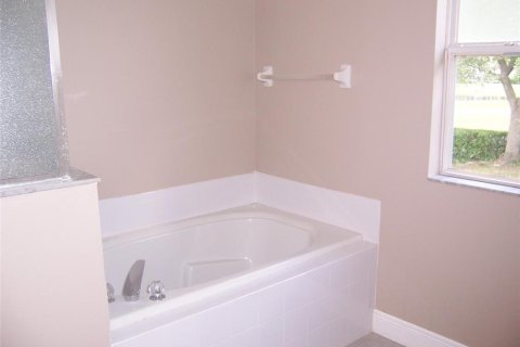 Casa en alquiler en Orlando, Florida, 4 dormitorios, 233.56 m2 № 1858205 - foto 21