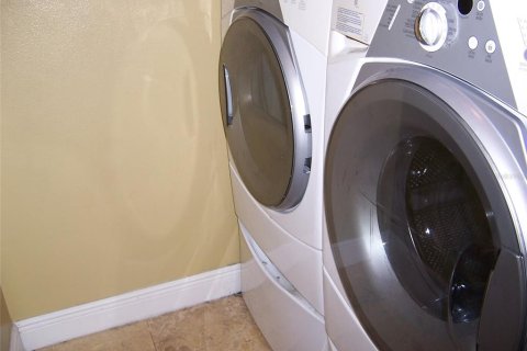 Casa en alquiler en Orlando, Florida, 4 dormitorios, 233.56 m2 № 1858205 - foto 12