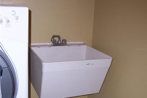 Casa en alquiler en Orlando, Florida, 4 dormitorios, 233.56 m2 № 1858205 - foto 11