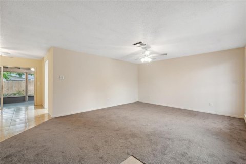 Casa en venta en Spring Hill, Florida, 3 dormitorios, 123.28 m2 № 1613382 - foto 5