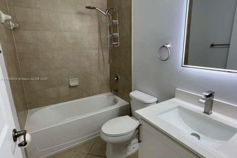 Touwnhouse à louer à Miami, Floride: 3 chambres, 138.24 m2 № 1948622 - photo 22