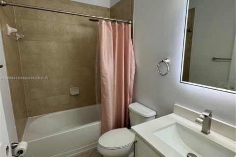 Touwnhouse à louer à Miami, Floride: 3 chambres, 138.24 m2 № 1948622 - photo 18