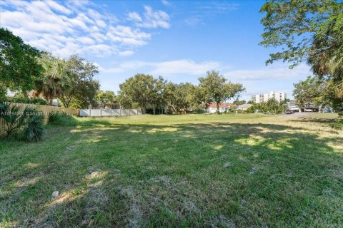 Terreno en venta en Saint Petersburg, Florida № 1950194 - foto 15