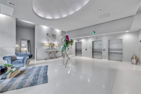 Condo in Miami, Florida, 1 bedroom  № 1814073 - photo 22