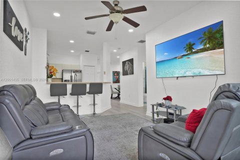 Adosado en venta en Homestead, Florida, 3 dormitorios, 158.31 m2 № 2066896 - foto 12