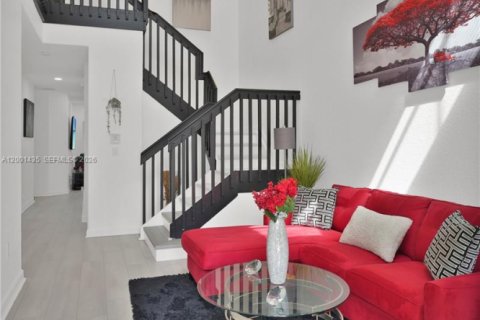 Adosado en venta en Homestead, Florida, 3 dormitorios, 158.31 m2 № 2066896 - foto 5