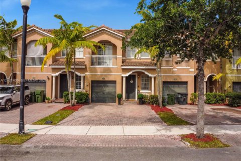 Adosado en venta en Homestead, Florida, 3 dormitorios, 158.31 m2 № 2066896 - foto 2