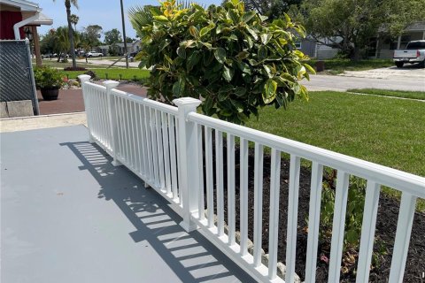 House in Holiday, Florida 2 bedrooms, 121.89 sq.m. № 1749656 - photo 22
